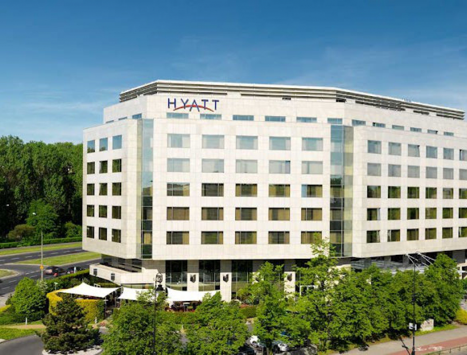 Sonnensegel aufrollbar in manuell für das Hyatt Hotel Warschau