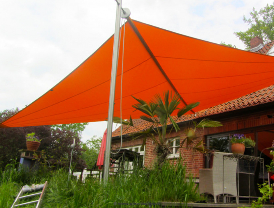 Beedenbostel Kreis Celle Sonnensegel über Terrasse 