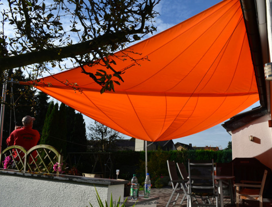Geseke Sonnensegel über Terrasse 