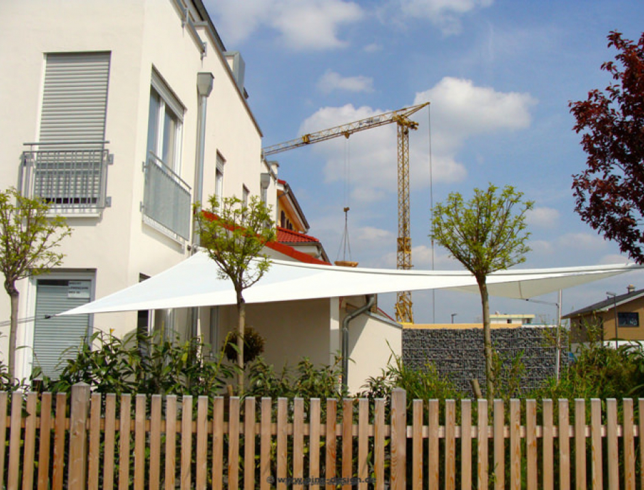 Köln - Sonnensegel über Terrasse alte Welle