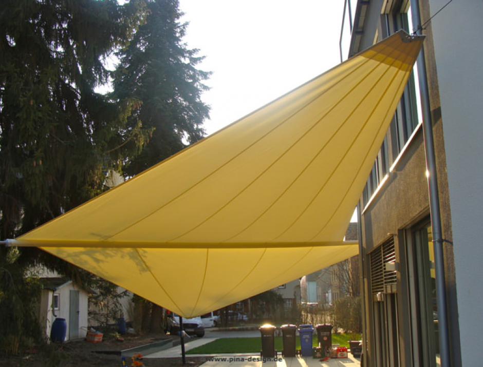 Monheim am Rhein - Sonnensegel auf Terrasse