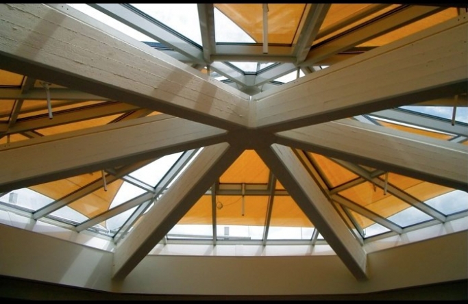 Westerwald Volksbank I. – Sonnensegel als Sonnenschutz