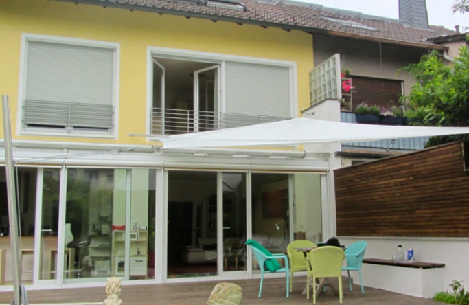 Frankfurt Sonnensegel auf Terrasse über Wintergarten