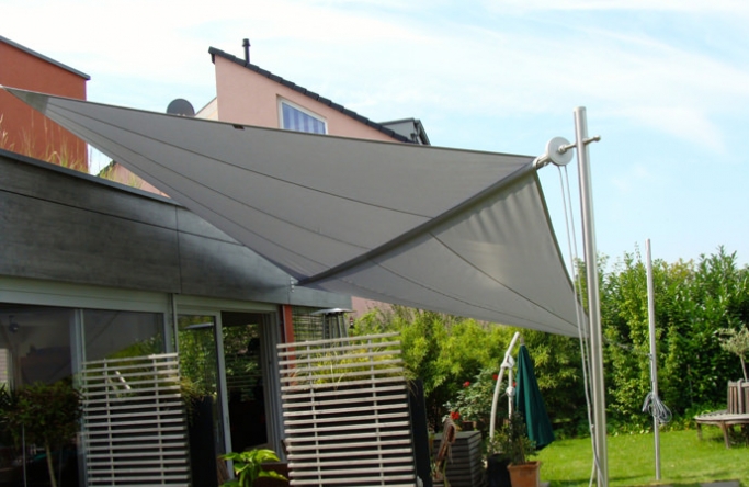 Leverkusen Sonnensegel über Terrasse am Haus