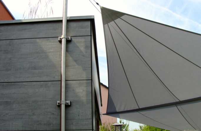 Leverkusen Sonnensegel über Terrasse am Haus