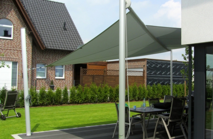 Sonnensegel rollbar auf einer Terrasse in Warendorf
