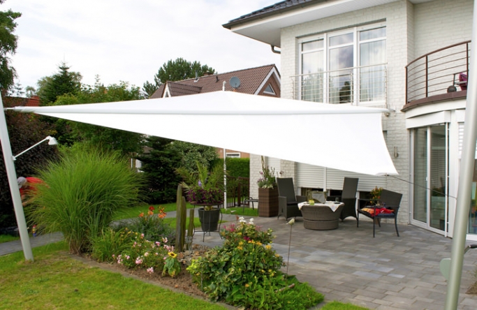Sonnensegel elektrisch aufrollbar in Papenburg I.