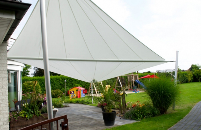 Sonnensegel elektrisch aufrollbar in Papenburg III.