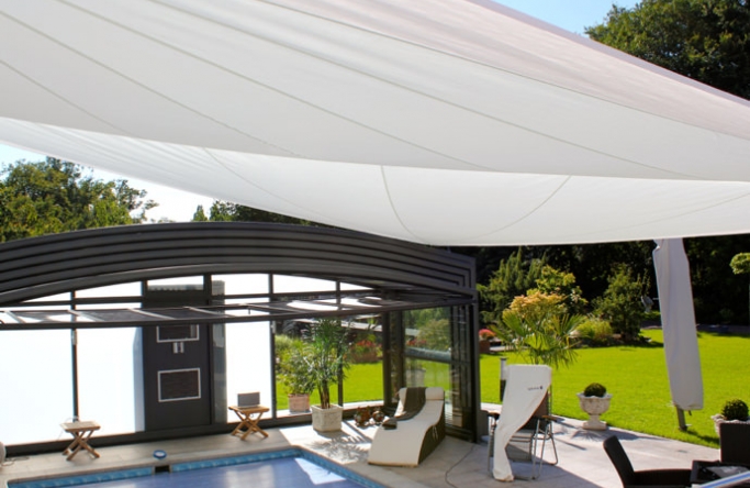 Dortmund Sonnensegel auf Terrasse über Pool