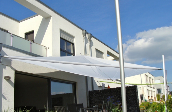 Dortmund - Sonnensegel über Terrasse