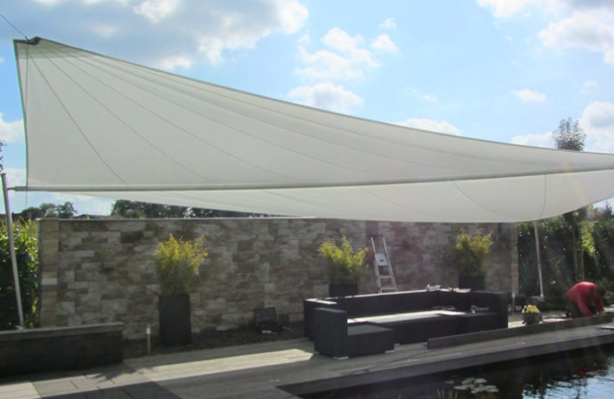 Nottuln - Sonnensegel am Pool auf Terrasse