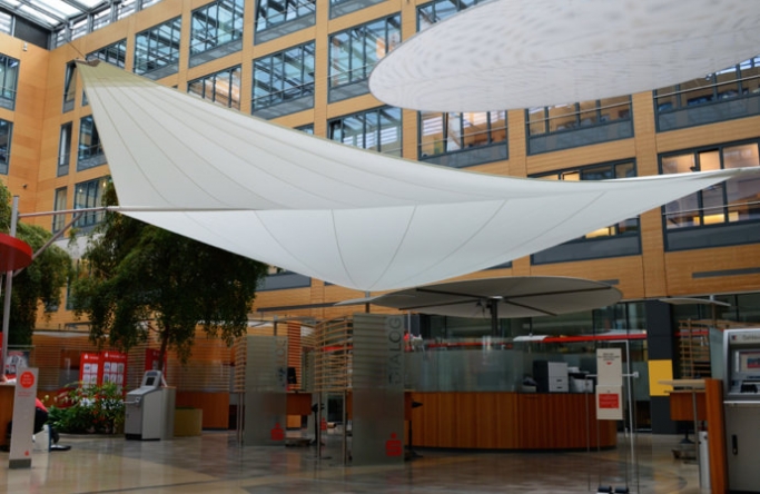 Hagen Sparkasse - Sonnensegel als reiner Sonnenschutz