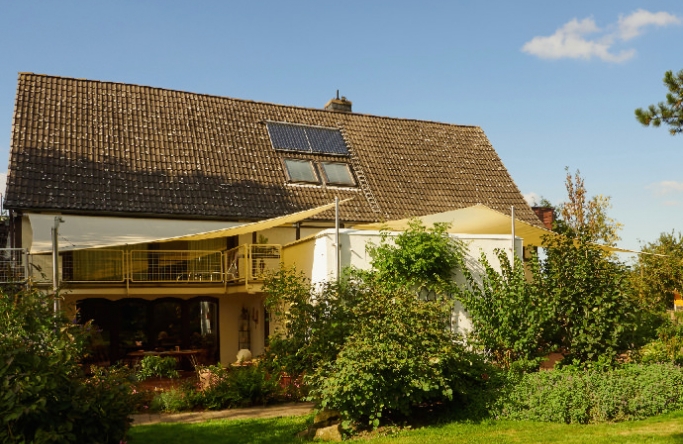  2 x Sonnensegel-Markise in Welver über Terrasse und Balkon 